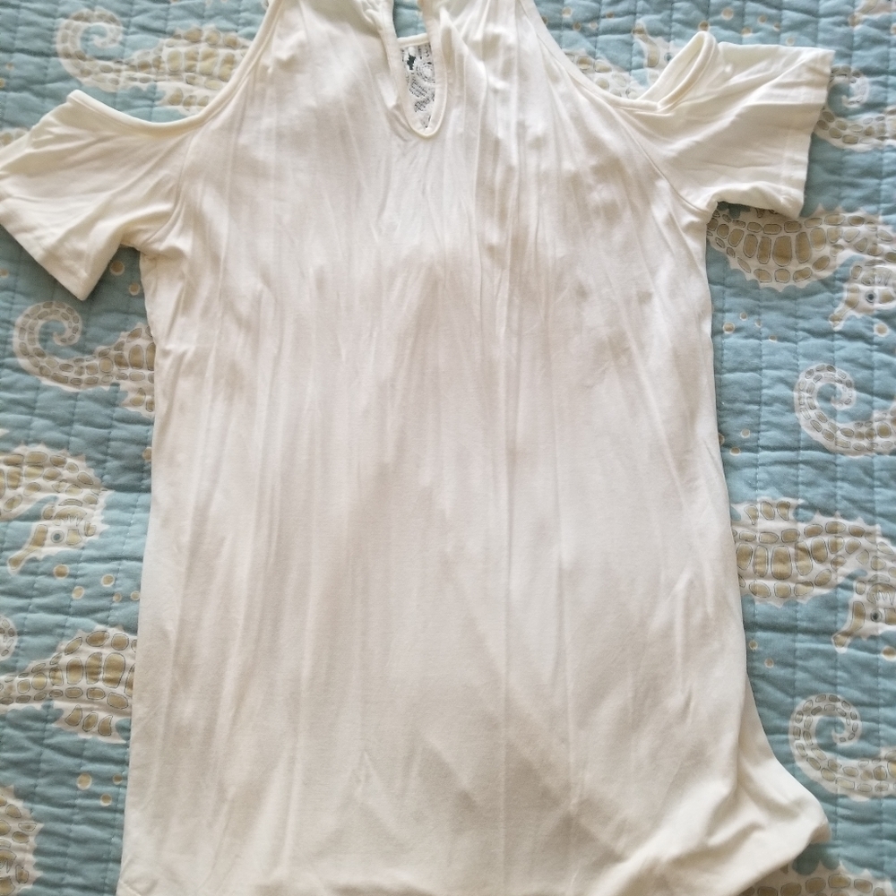 Open shoulder top - Picture 2 of 2